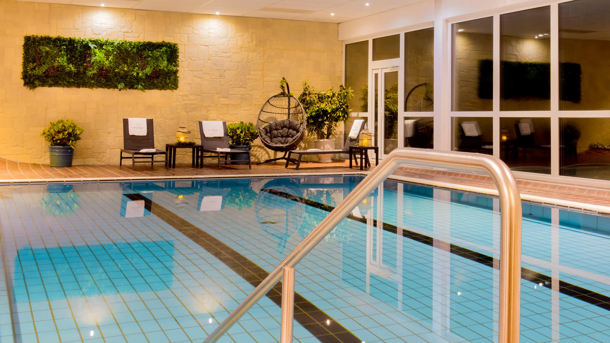 Hallenbad im Hotel Winterberg Resort